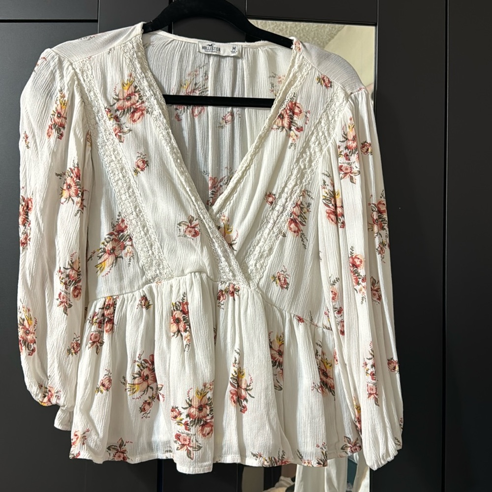 Hollister floral top